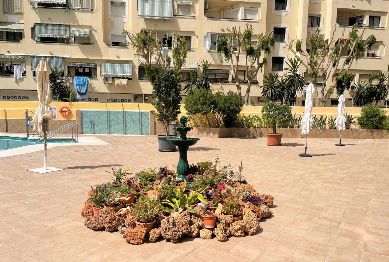 Ver93 - Redstudio Torremolinos Dış mekan fotoğraf